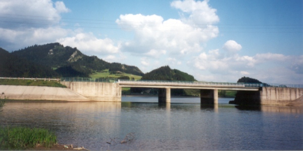 most w Niedzicy